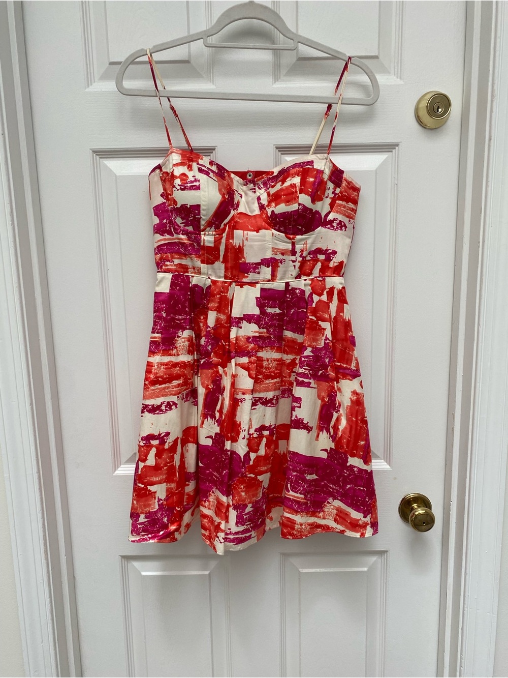 McGinn Cream Mini Dress w Red & Pink Brushstroke Print & Petticoat - size 4